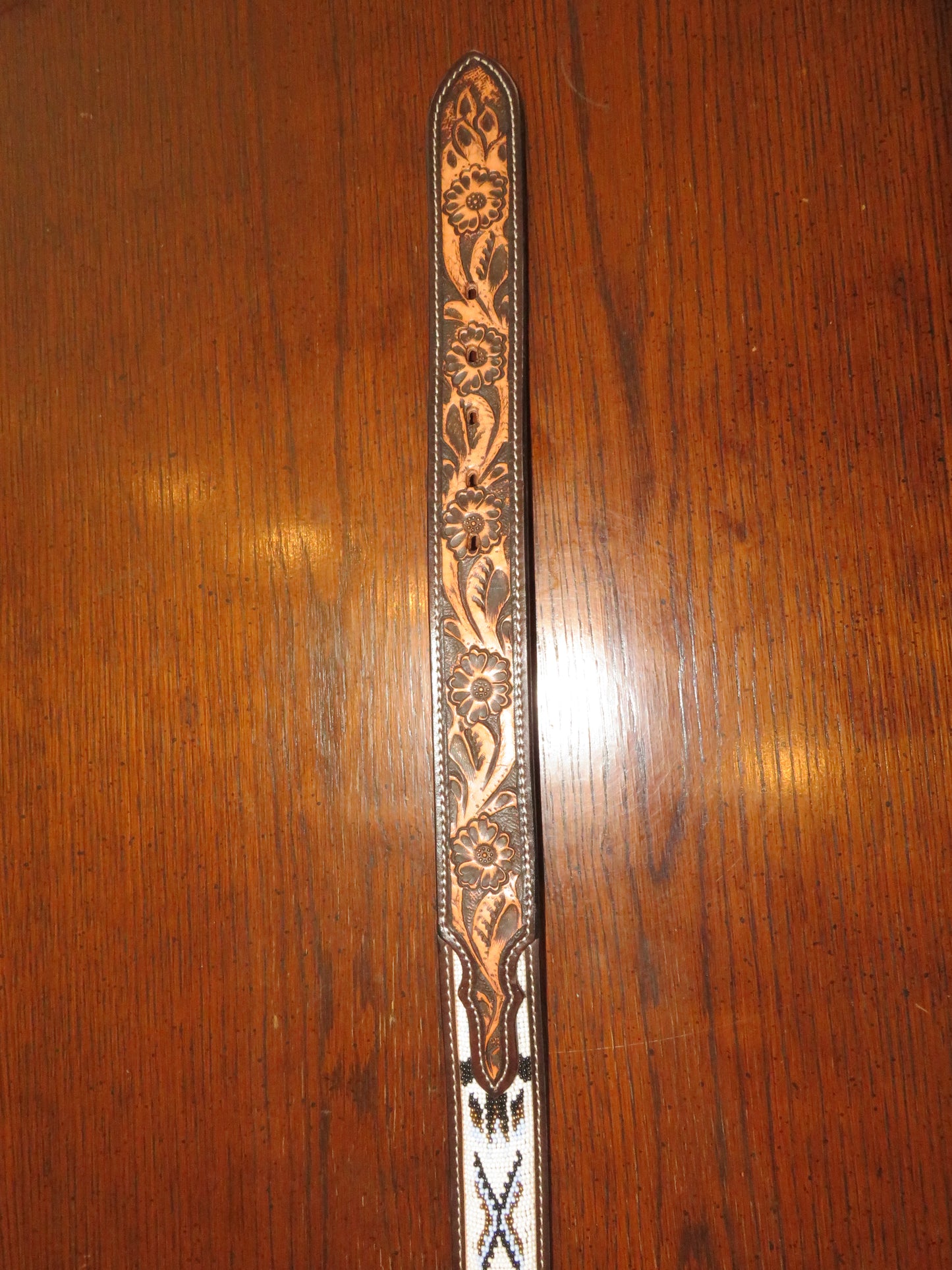 Challenger leather belt with Black, White and Lavender beads