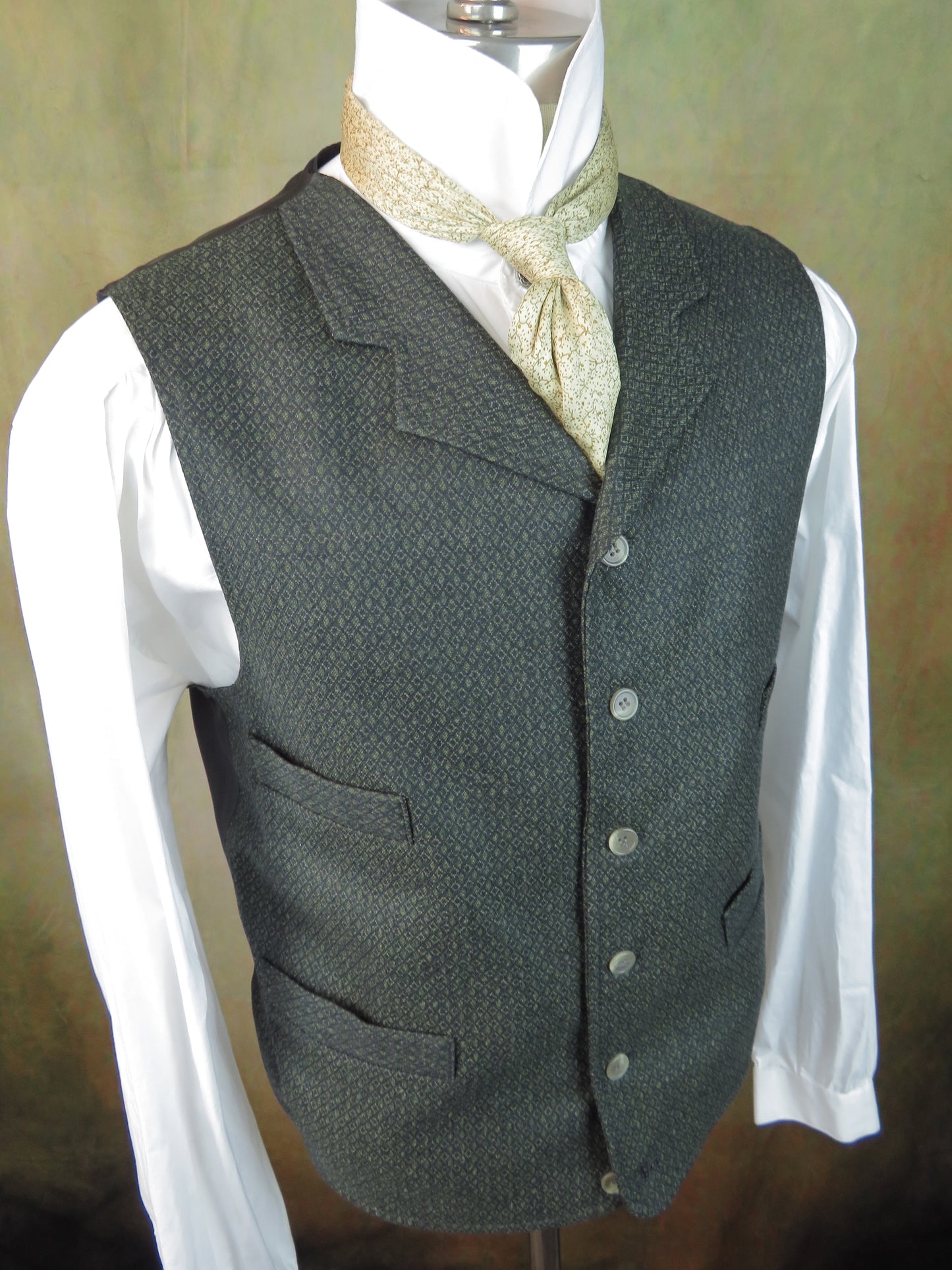 Men's Notch Vest - Green Diamond Wool #749-B