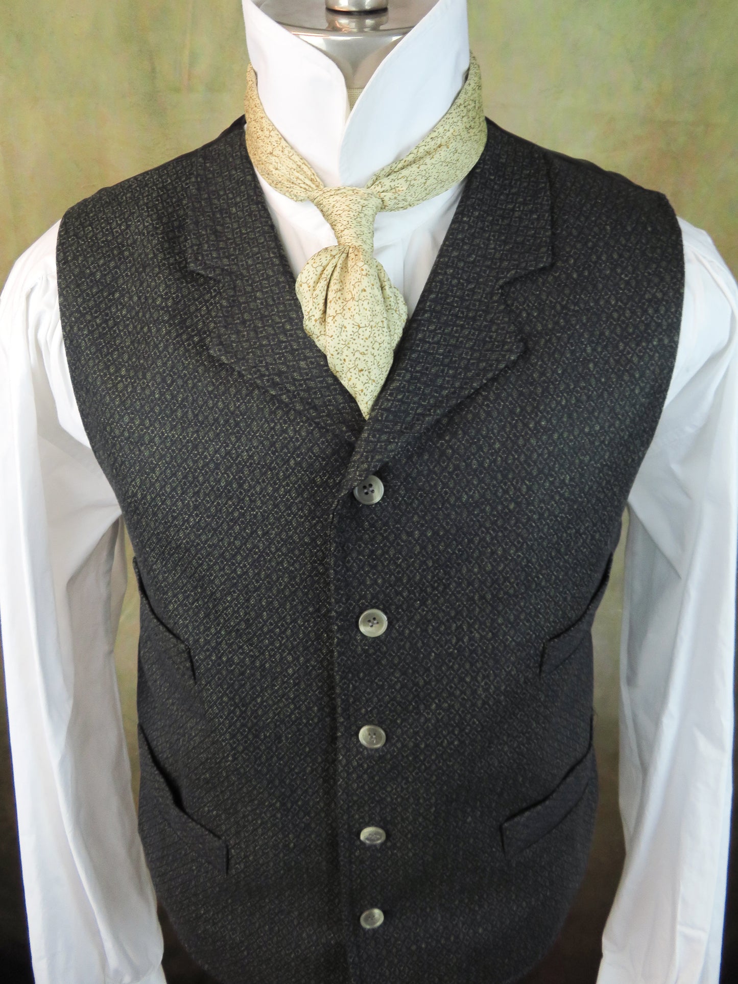 Men's Notch Vest - Green Diamond Wool #749-B