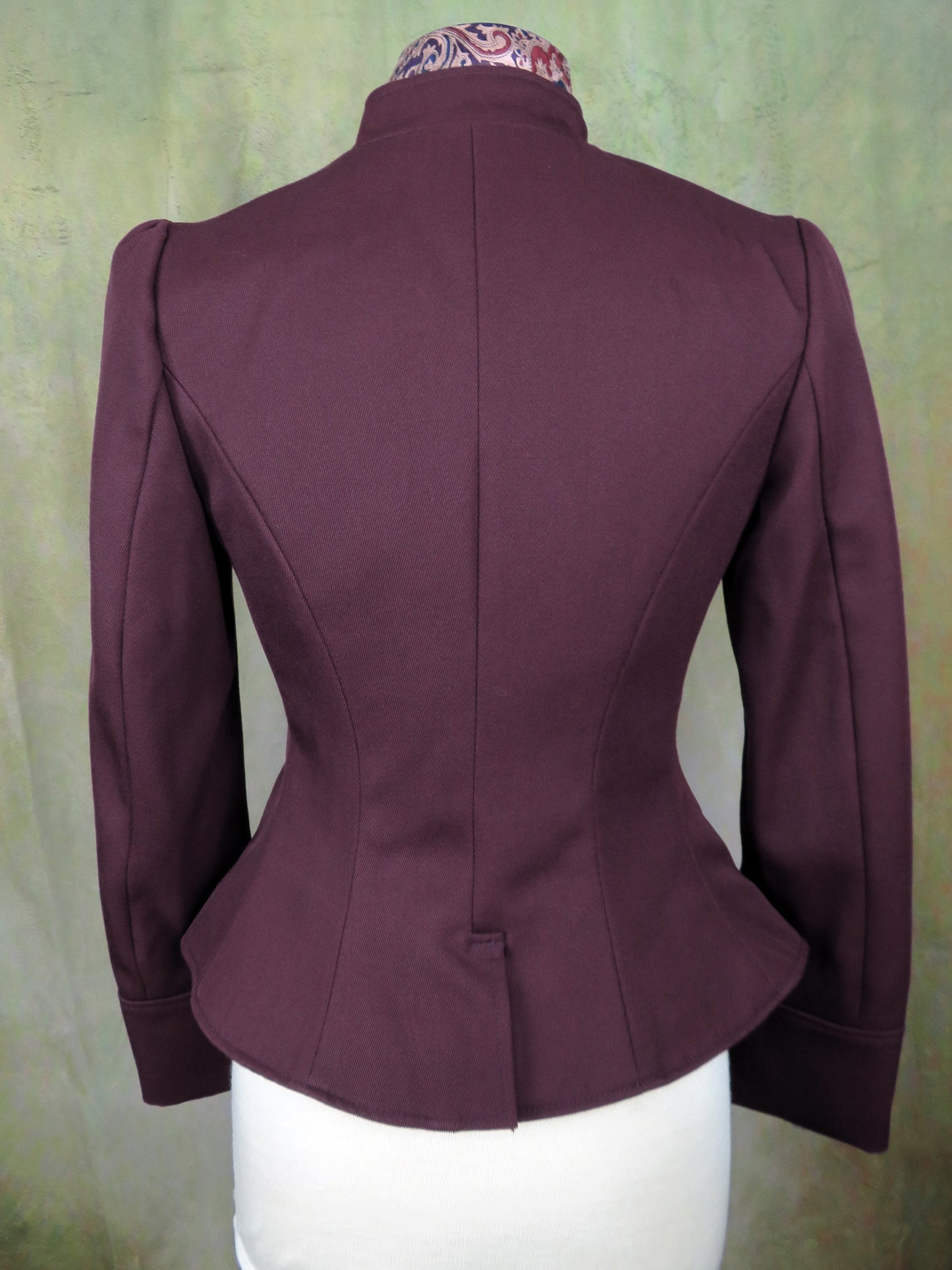 Women's Victoriana Jacket - Merlot Twill 700b
