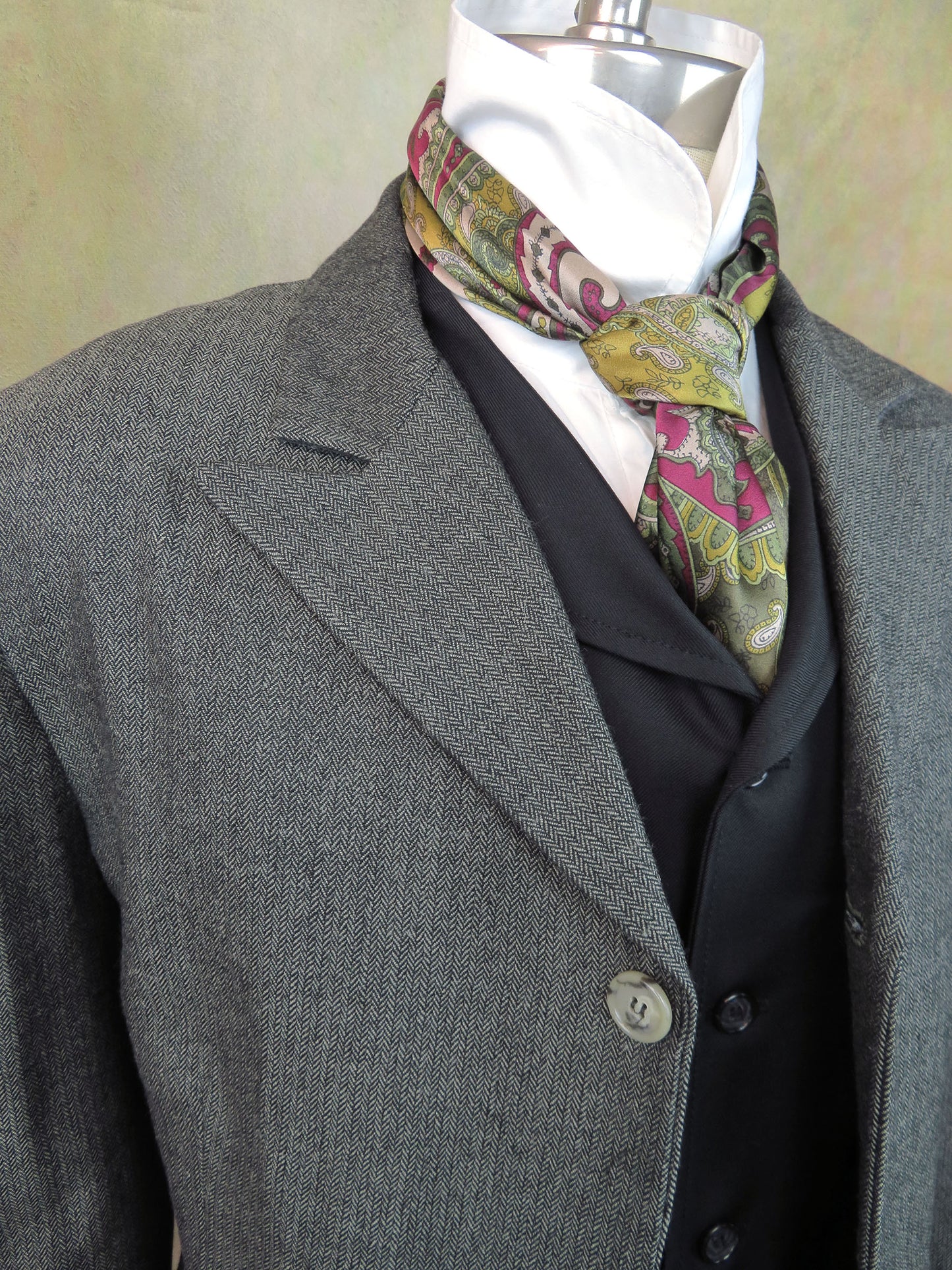 Men's Town Coat - Dark Green Herringbone #565b