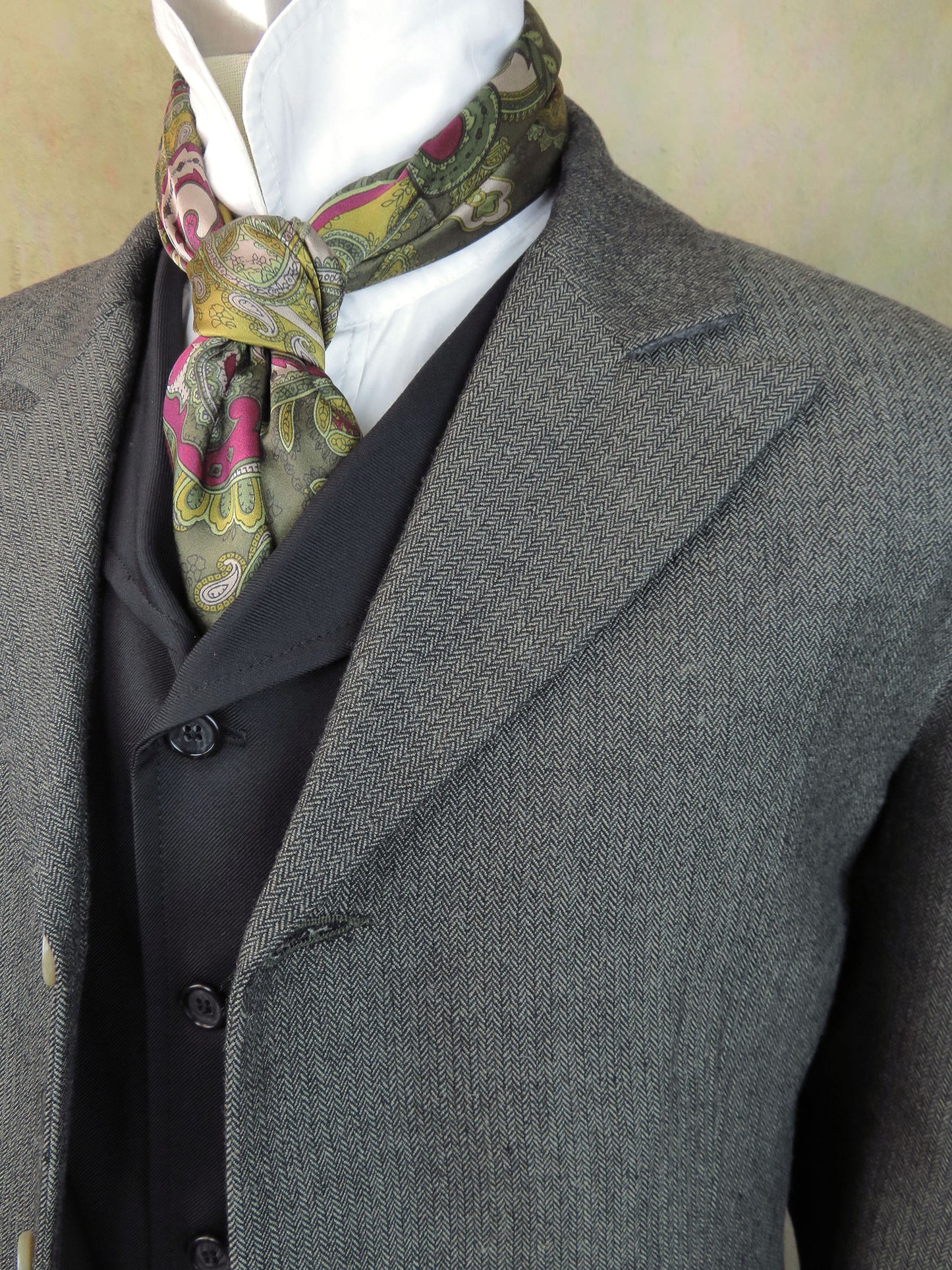 Men's Town Coat - Dark Green Herringbone #565b